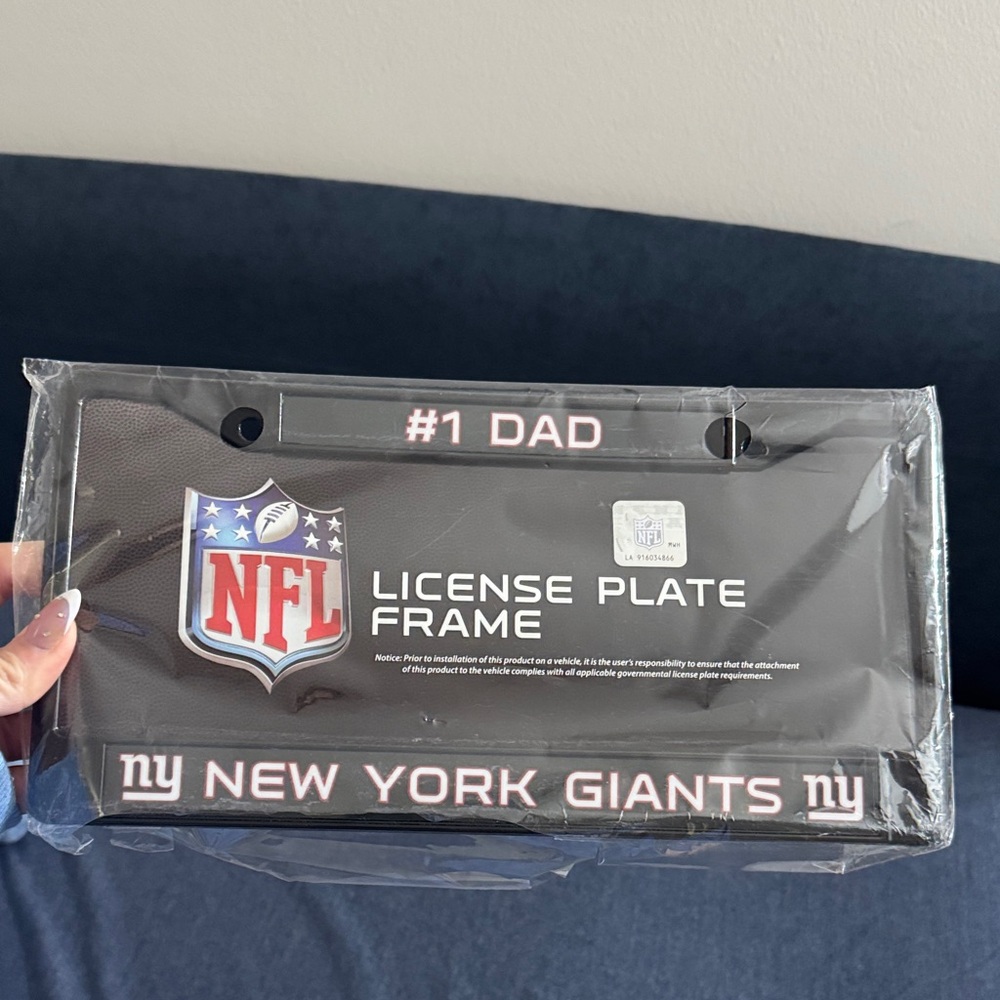 NFL New York Giants Black License Plate Frame